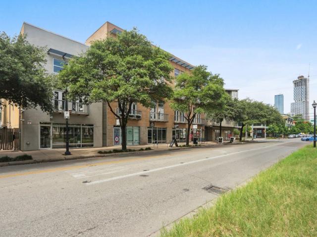 Commercial for sale in Austin