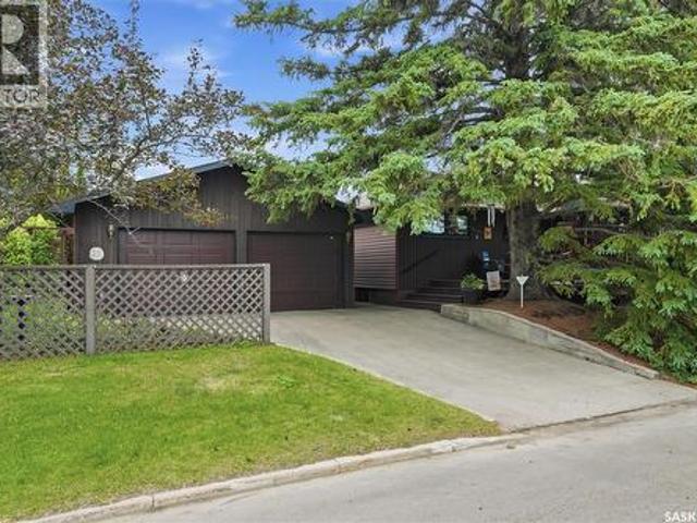 House for sale in Saskatoon, Saskatchewan