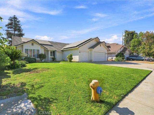 House for sale in Dinuba, Tulare County