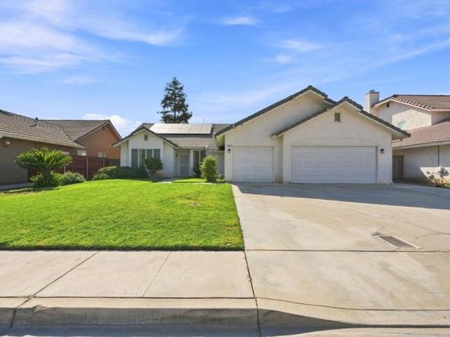 House for sale in Dinuba, Tulare County