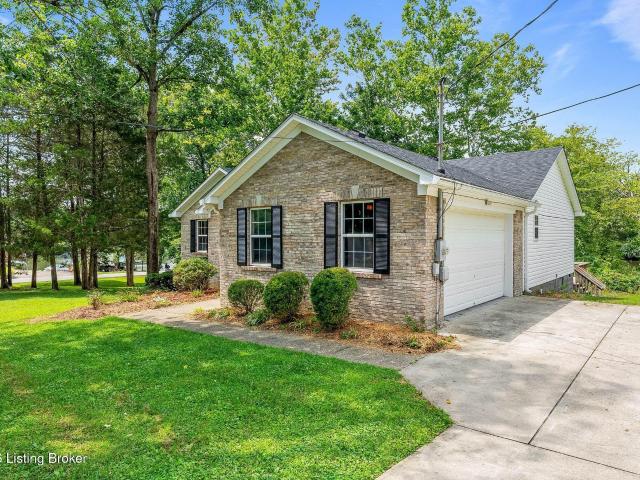 House for sale in La Grange, Kentucky