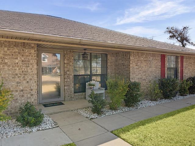 House for sale in Milam, Texas