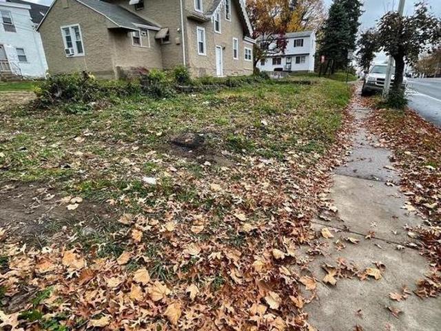 Land for sale in Philadelphia, Pennsylvania