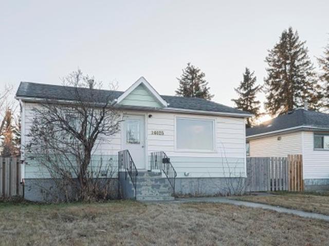 House for sale in Wedgewood, Alberta