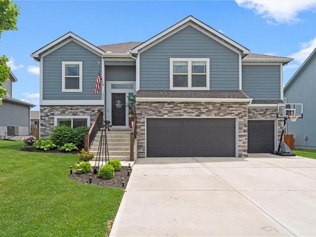 House for sale in Basehor