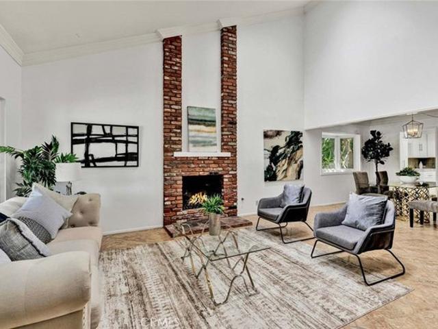 House for sale in Fountain Valley, California