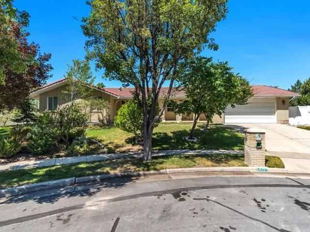 House for sale in Sandy, Utah