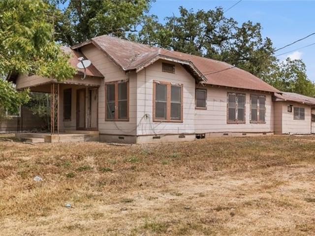 House for sale in Gonzales, Gonzales County