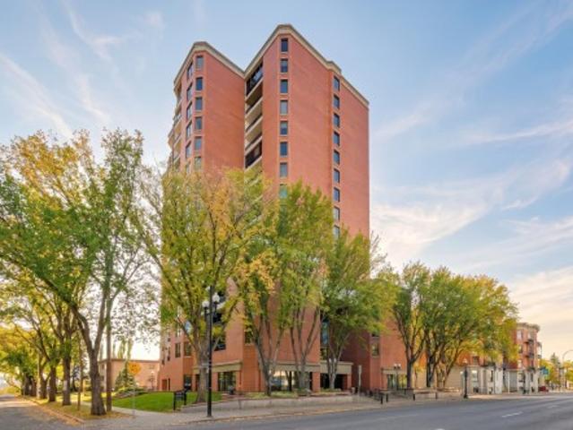 Condo for sale in Wedgewood, Alberta
