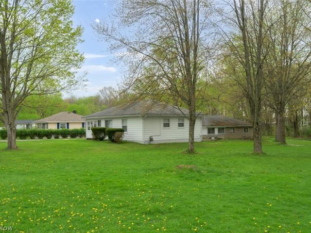House for sale in Lake Milton, Ohio