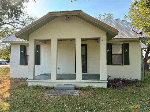 House for sale in Shiner, Texas