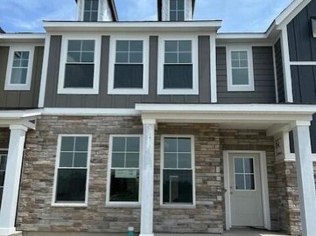 Townhouse for sale in Dyer, Indiana