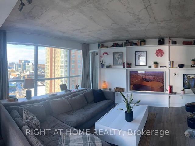 Condo for sale in Spadina—Fort York, Toronto