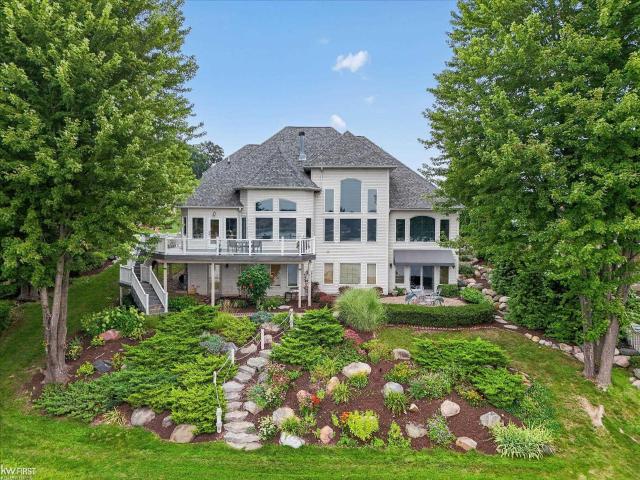 House for sale in Fenton, Michigan