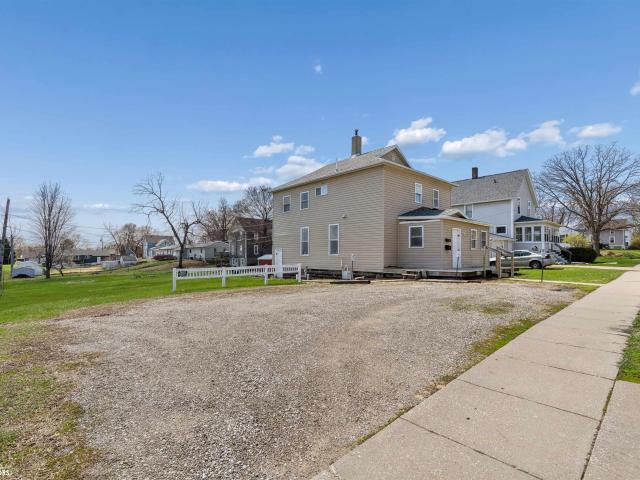 House for sale in Grinnell, Iowa