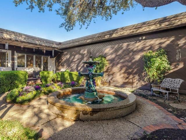 Townhouse for sale in Carrollton