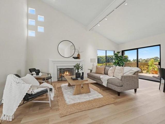 Condo for sale in La Jolla, San Diego