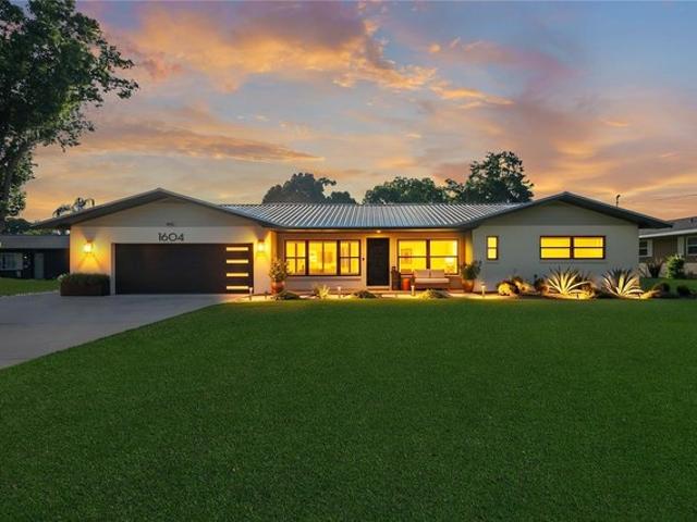 House for sale in Tavares, Florida