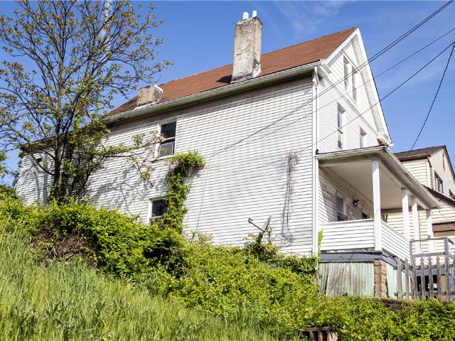 House for sale in Braddock