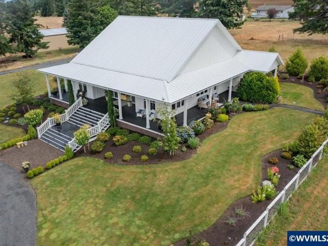 House for sale in Oregonia