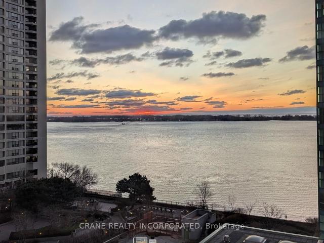 Condo for sale in Toronto, Golden Horseshoe
