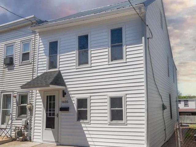 Townhouse for sale in Lebanon, Pennsylvania