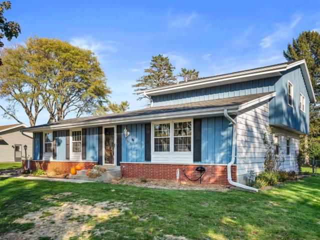 House for sale in Waukesha, Waukesha County