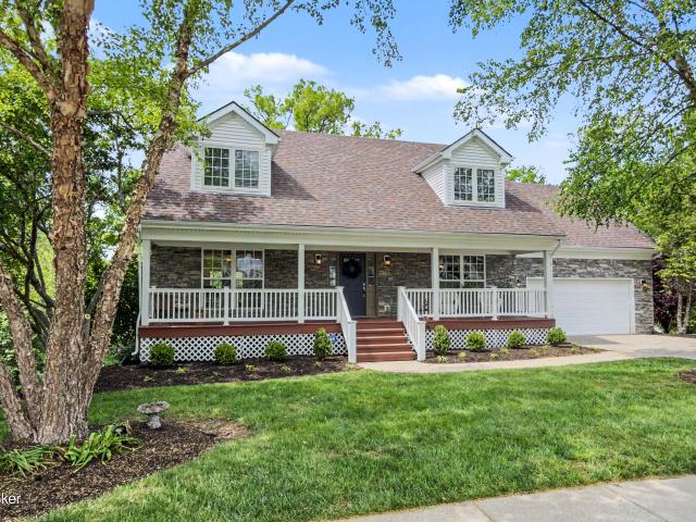 House for sale in La Grange, Kentucky