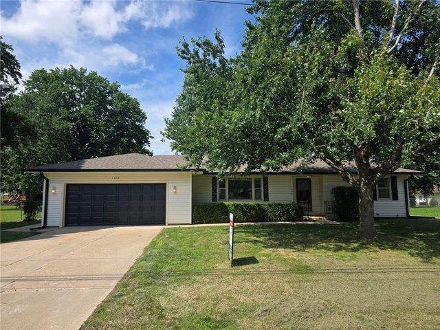 House for sale in Clinton, Missouri