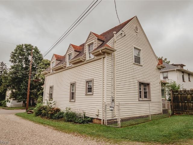 House for sale in Parkersburg, West Virginia