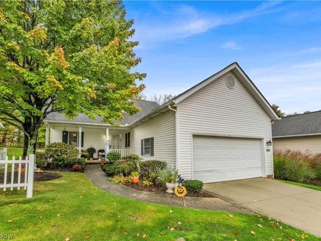House for sale in MacIntosh Farms, Broadview Heights
