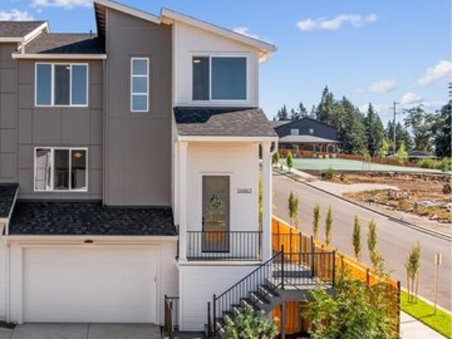 Townhouse for sale in Oregonia