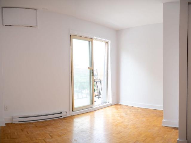 Apartment for rent in St. Leonard's, Quebec
