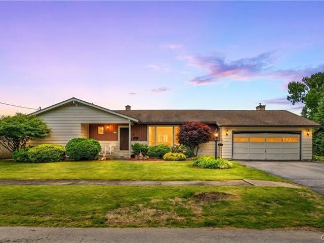 House for sale in Oneida, New York