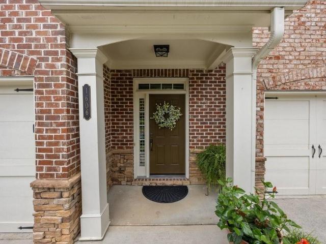 Townhouse for sale in Roswell, Georgia