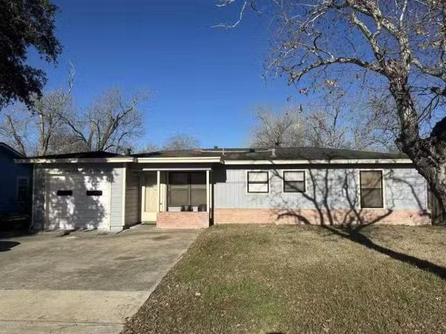 House for rent in Victoria