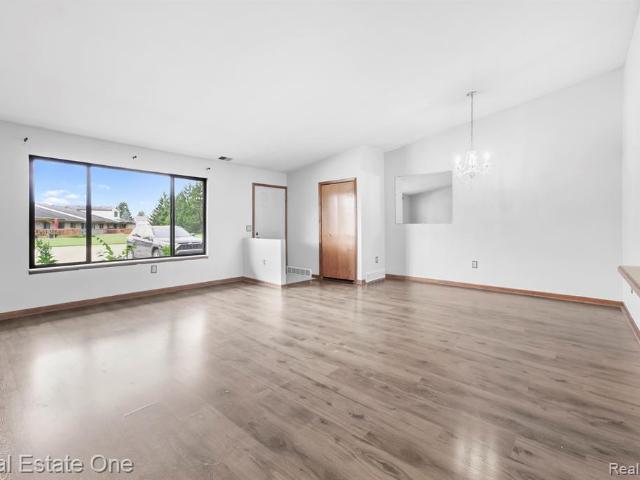 Condo for sale in Southgate Meadows Subdivision, Southgate