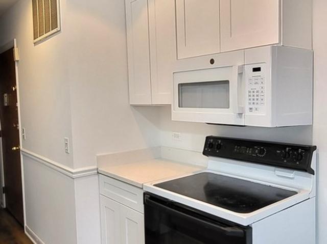 Condo for sale in Lisle, Illinois