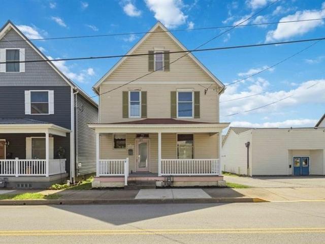 House for sale in Latrobe, Pennsylvania