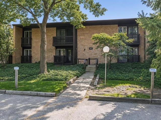 Condo for sale in Lisle, Illinois