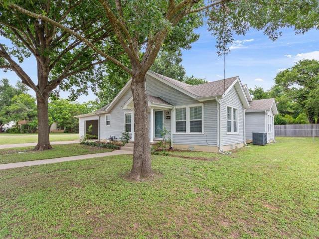 House for sale in Milam, Texas