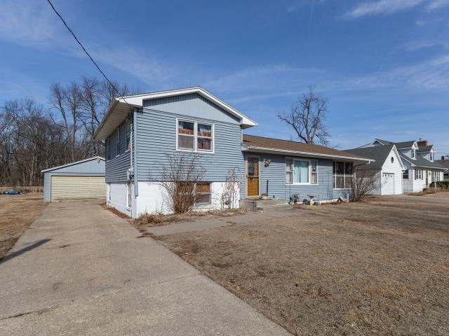 House for sale in Camanche, Iowa