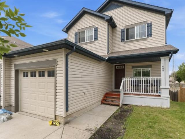 House for sale in Wedgewood, Alberta