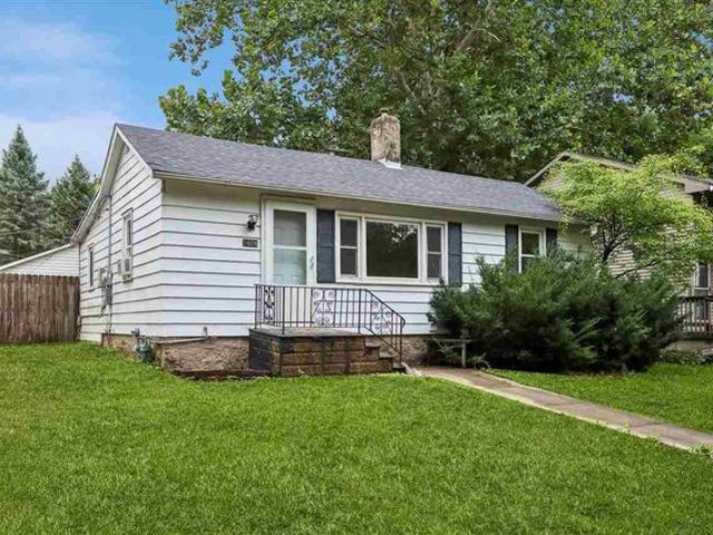 House for sale in Sunnyside, Iowa City