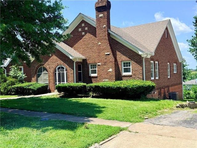House for sale in Higginsville, Missouri