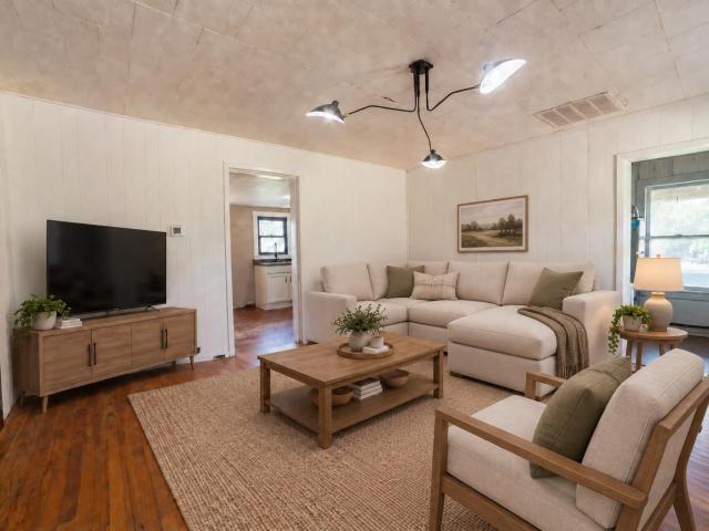 House for sale in Lincoln Pioneer Village, Rockport