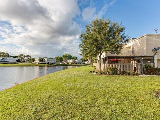 Townhouse for sale in Wellington, Palm Beach County