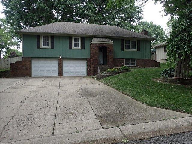 House for sale in Blue Springs, Missouri