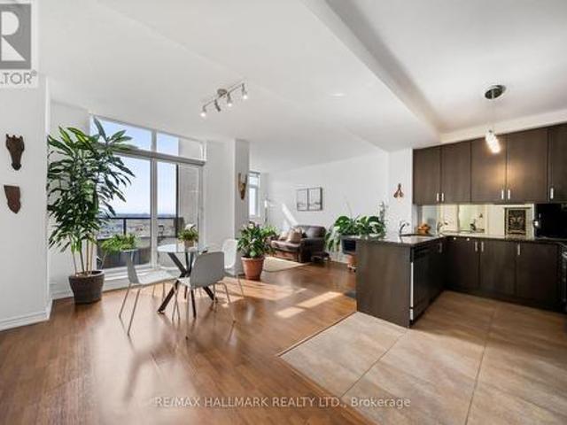 Condo for sale in Vaughan, Golden Horseshoe