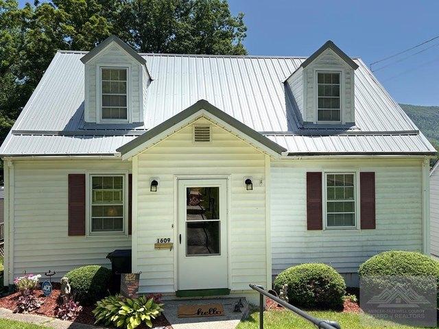 House for sale in Bluefield, West Virginia